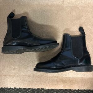 Dr. Martens Flora Chelsea Boots Black Green Brush-off 6